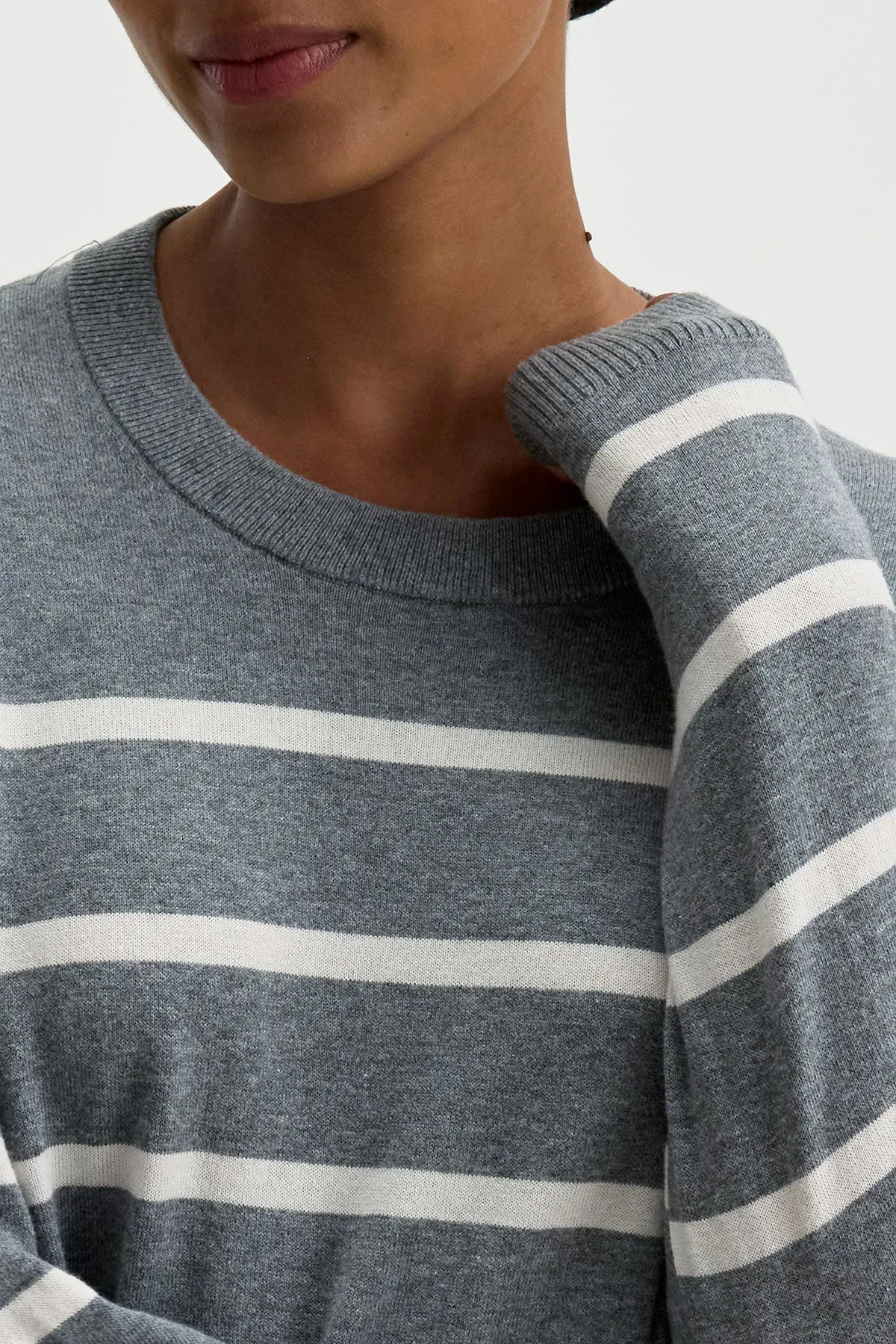 ALISTER SWEATER